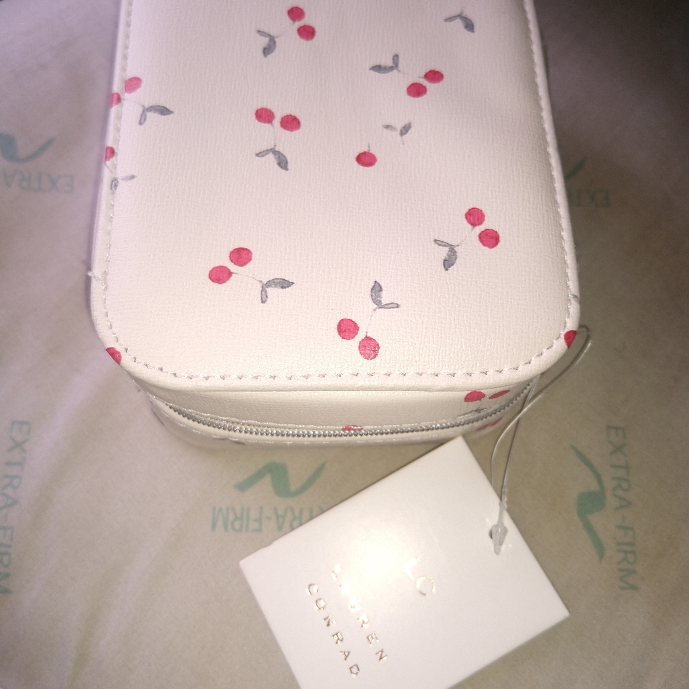 NWT Travel Jewelry Box Cherry 🍒